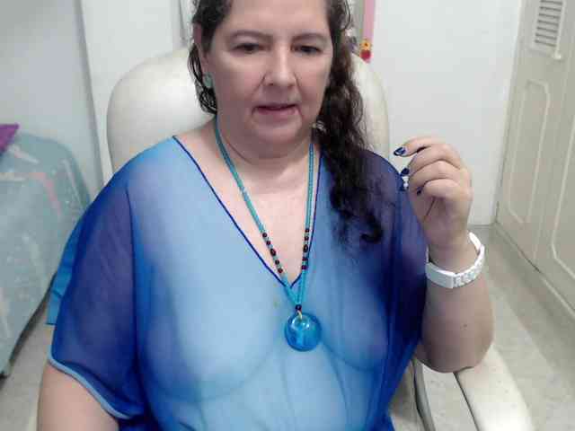 leonela-68 webcam