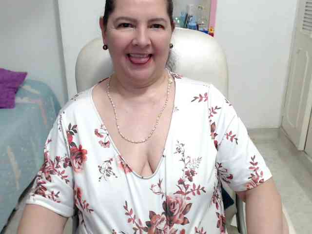 leonela-68 webcam