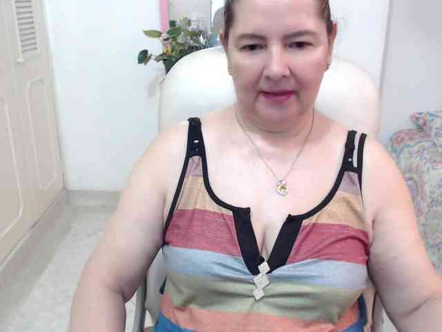 leonela-68 webcam