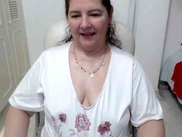 leonela-68 webcam