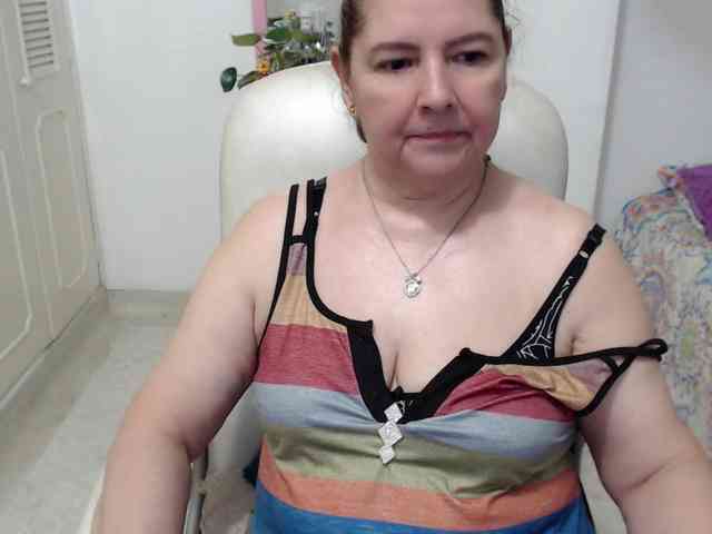 leonela-68 webcam