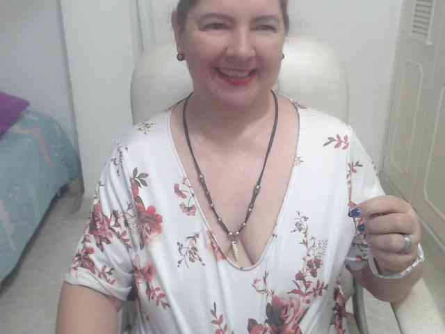 leonela-68 webcam