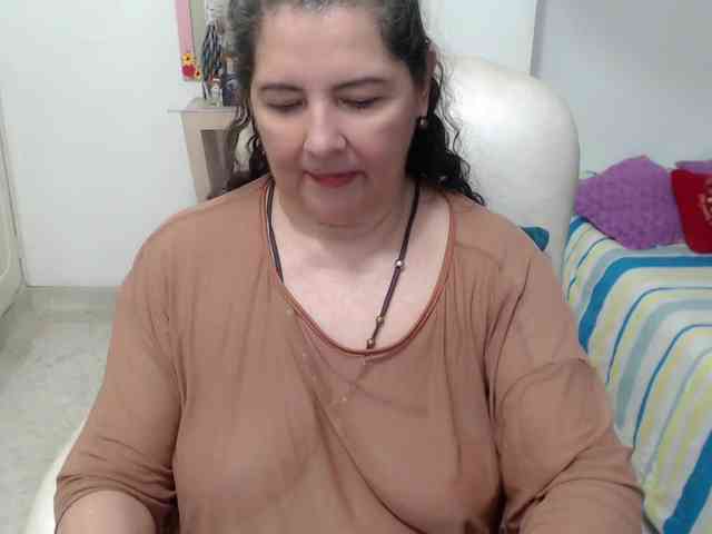 leonela-68 webcam