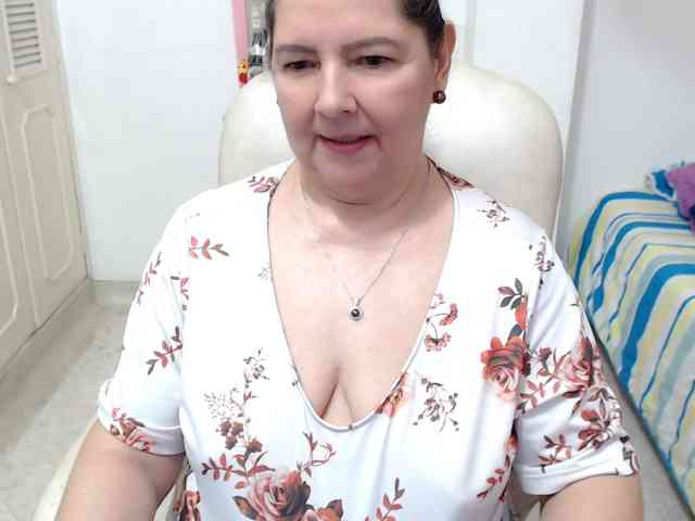 leonela-68