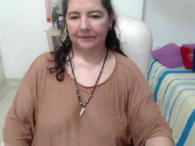 leonela-68 webcam