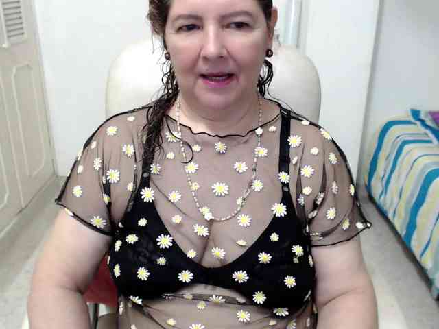 leonela-68