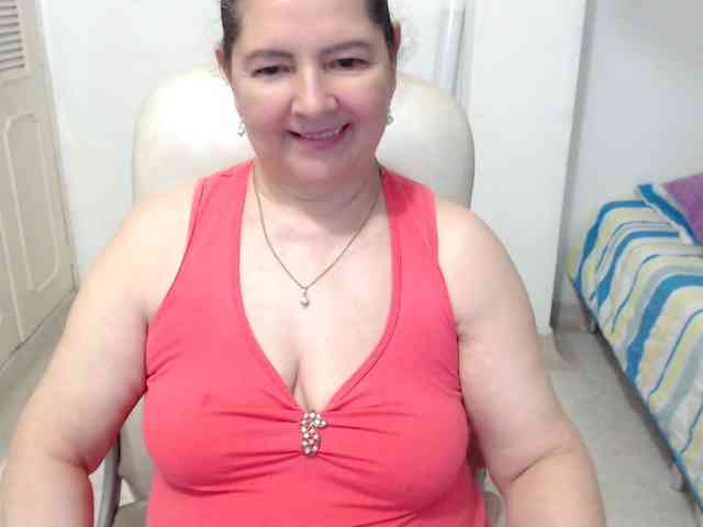 leonela-68