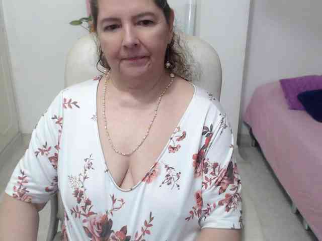 leonela-68 webcam