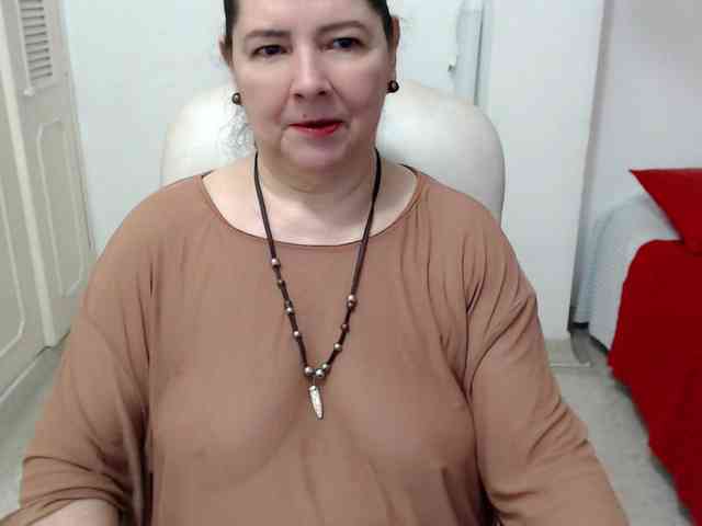 leonela-68