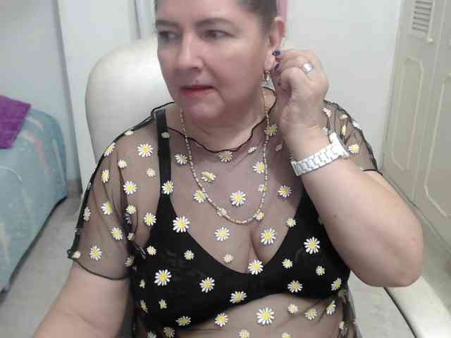 leonela-68 webcam