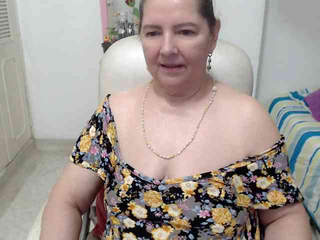 leonela-68