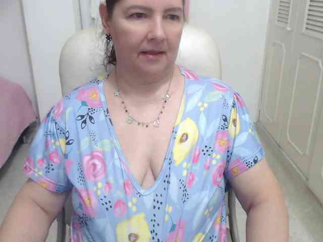 leonela-68 webcam