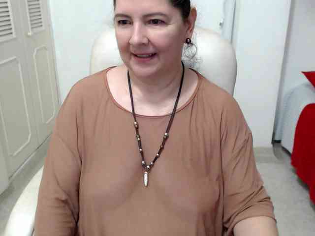leonela-68