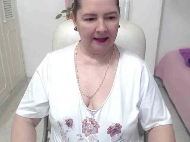 leonela-68 webcam