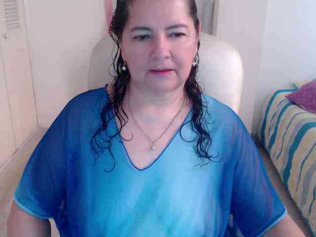 leonela-68