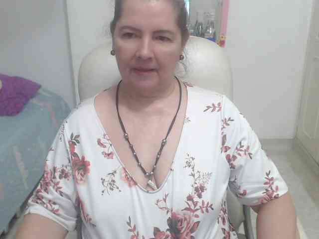 leonela-68 webcam