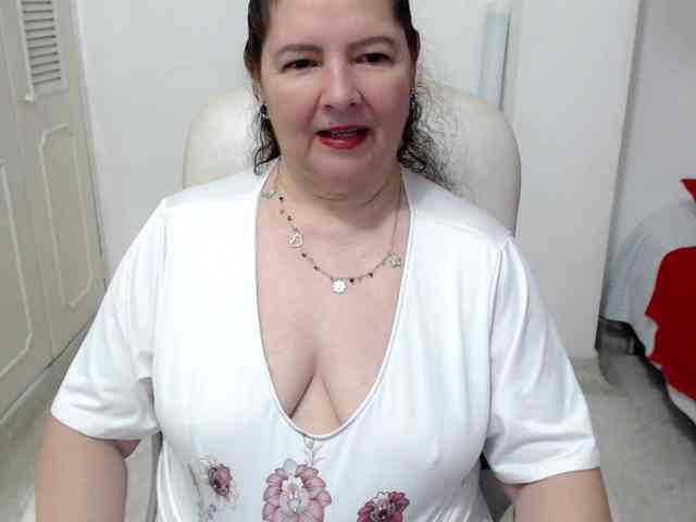 leonela-68 webcam