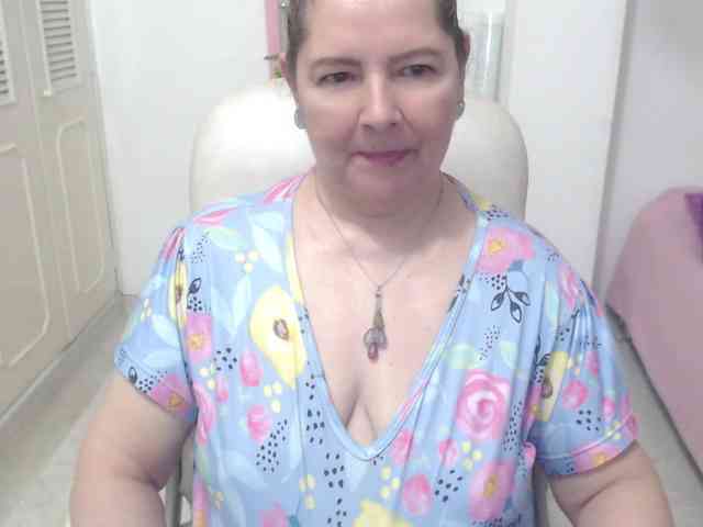 leonela-68 webcam