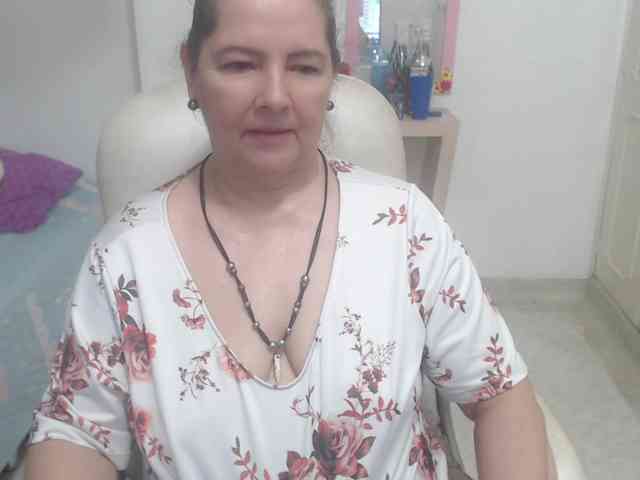 leonela-68 webcam