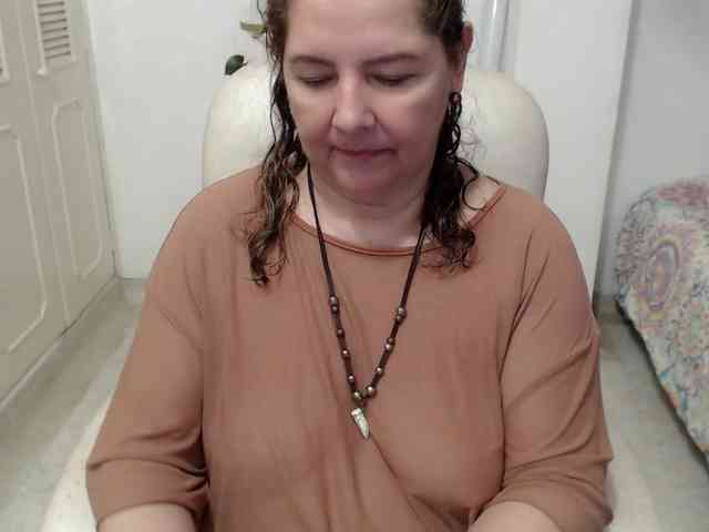 leonela-68 webcam