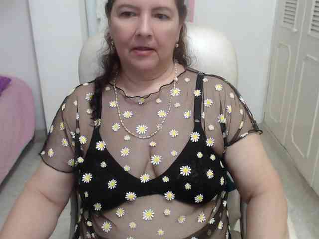 leonela-68 webcam