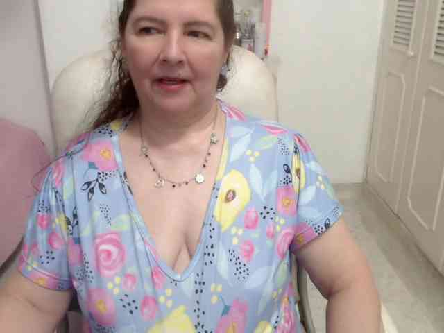 leonela-68 webcam
