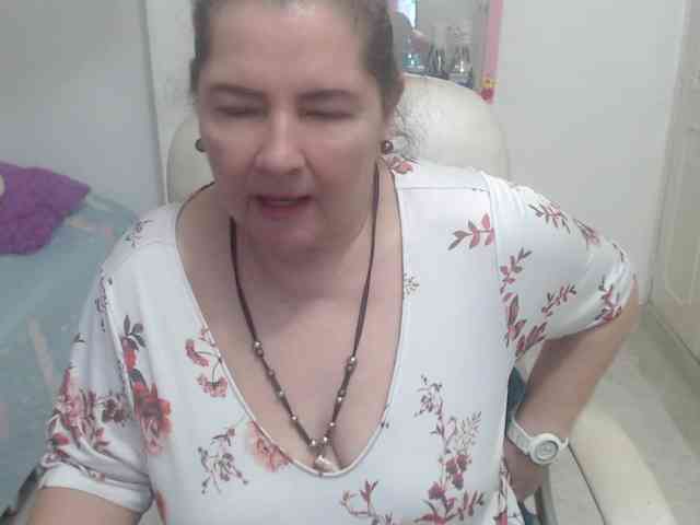 leonela-68 webcam