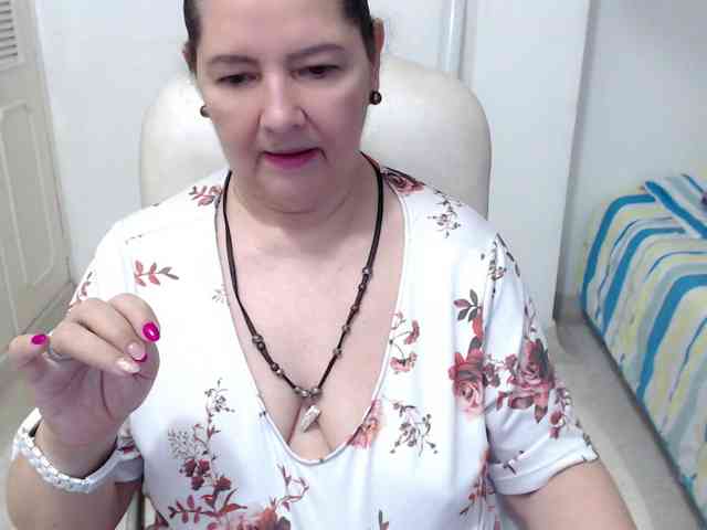 leonela-68 webcam