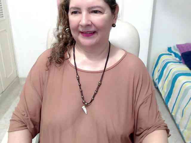 leonela-68 Live Webcam on BongaCams