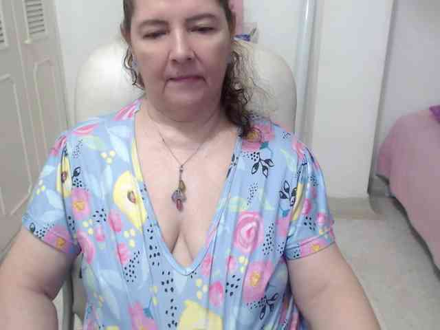 leonela-68 webcam