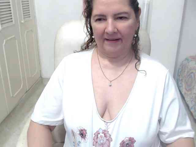 leonela-68