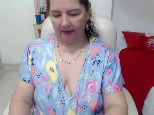 leonela-68 webcam