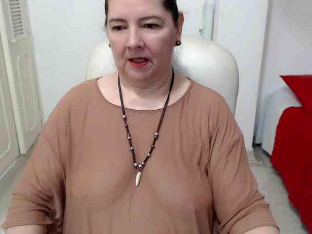 leonela-68