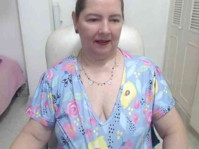 leonela-68 webcam