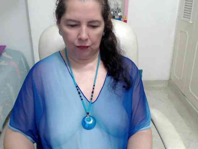 leonela-68 webcam