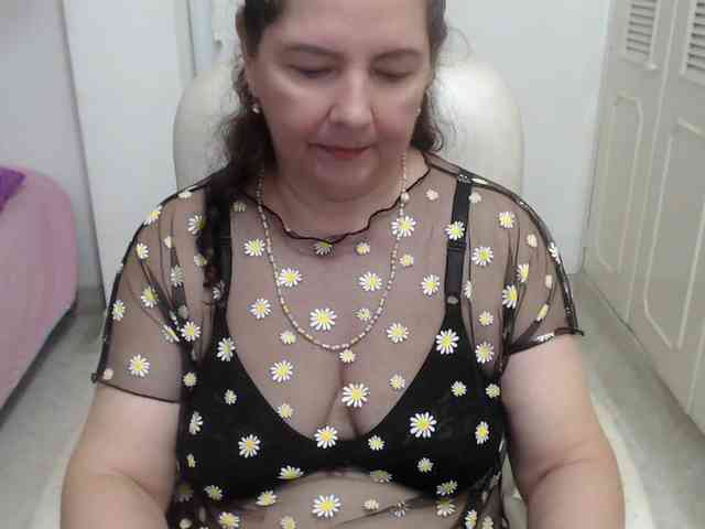 leonela-68 webcam