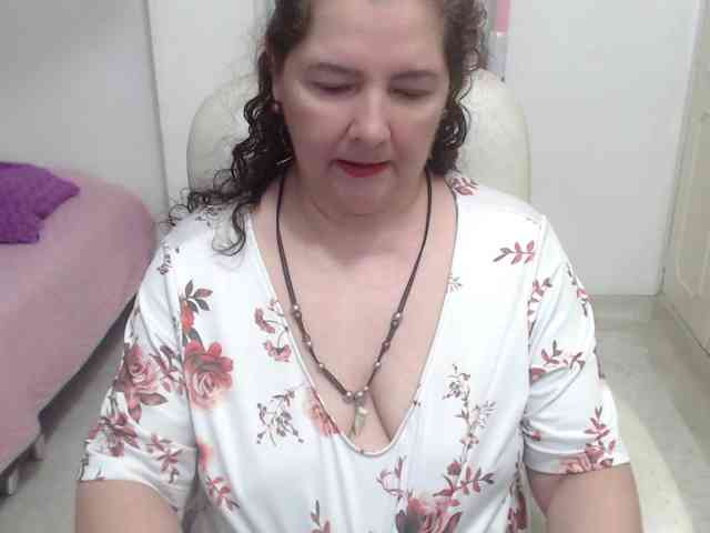 leonela-68 webcam