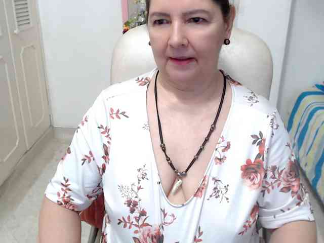 leonela-68 webcam