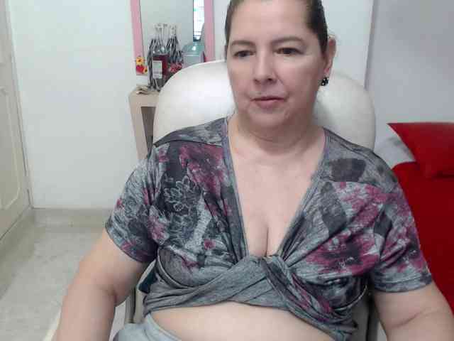 leonela-68 webcam
