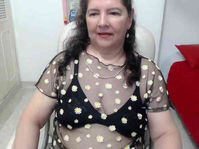 leonela-68