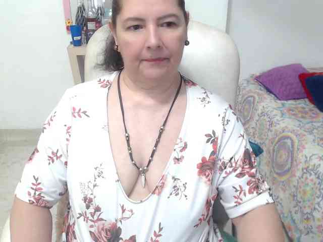 leonela-68