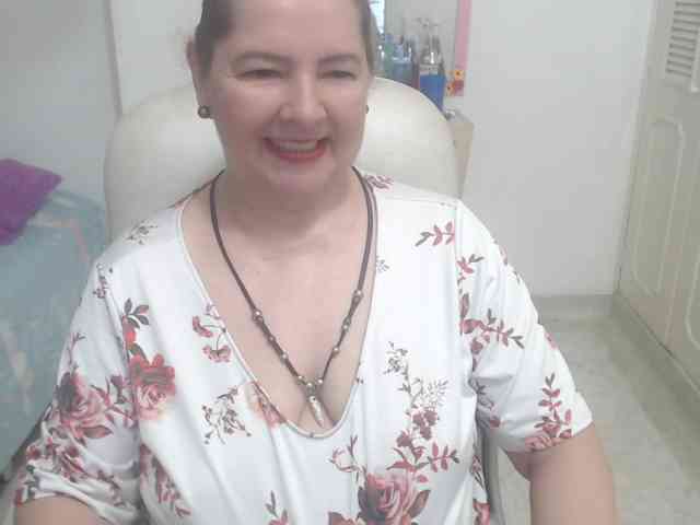 leonela-68 webcam