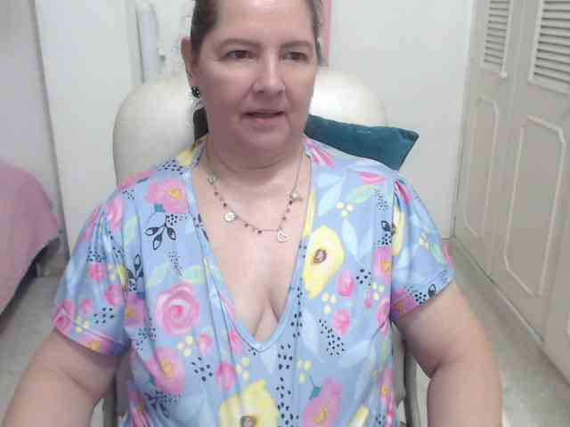 leonela-68 webcam