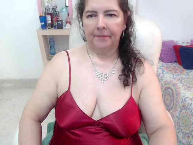leonela-68