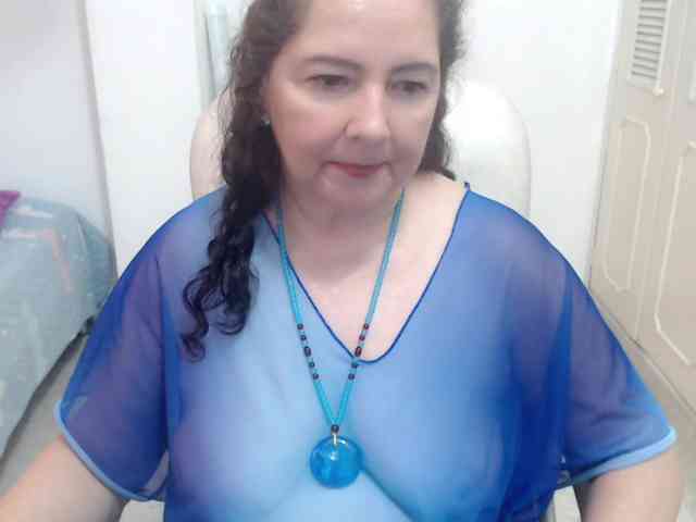 leonela-68