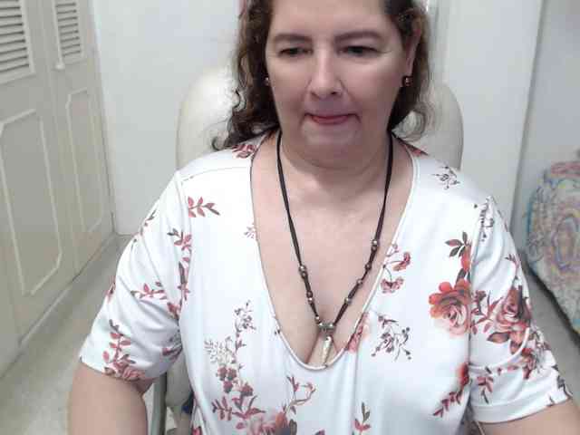 leonela-68 webcam