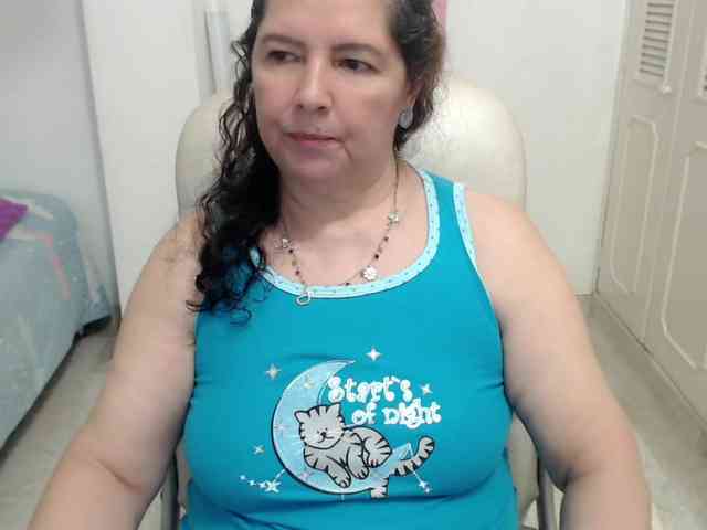 leonela-68 webcam