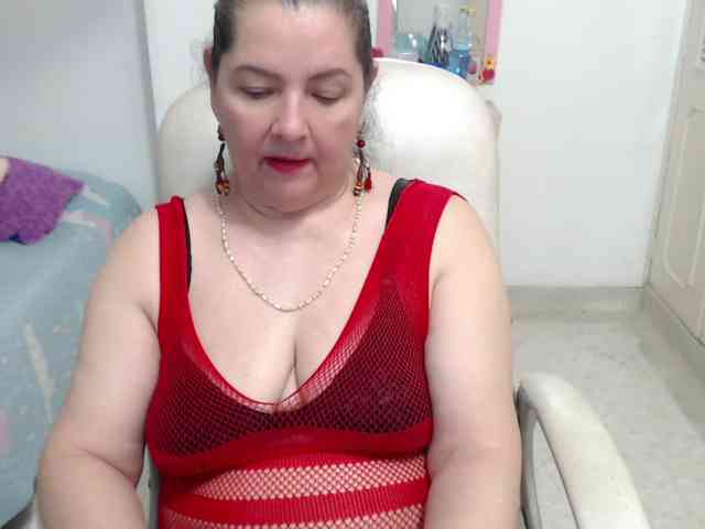 leonela-68 webcam