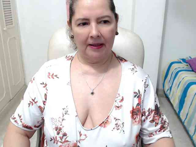 leonela-68