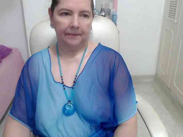 leonela-68